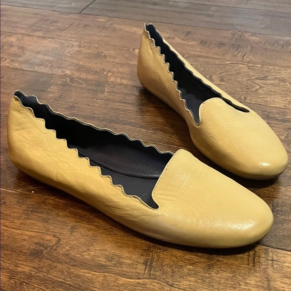 Vaneli Nude/Tan Leather Scalloped Flats, size 11